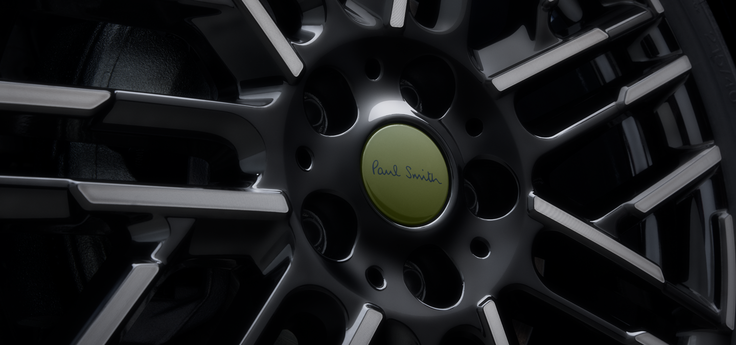 Close shot of the all-electric MINI Cooper Paul Smith Edition rims