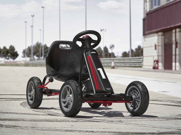 MINI John Cooper Works – go-kart – red and black