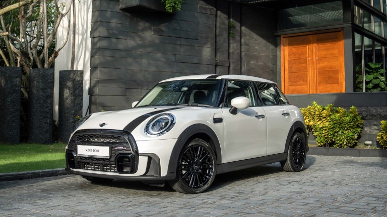 MINI One 5-Door Undaunted Package