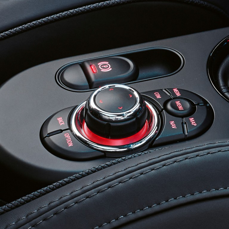 MINI Connected - controller