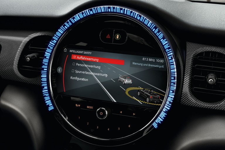 MINI Connected - online parking information