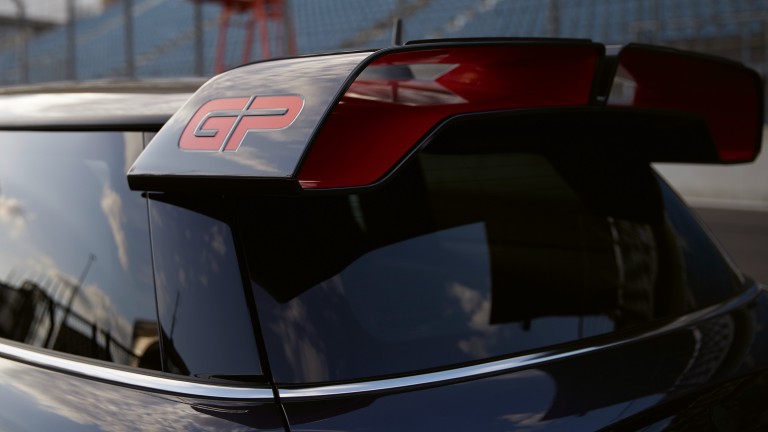 MINI John Cooper Works GP – roof spoiler – grey and red 